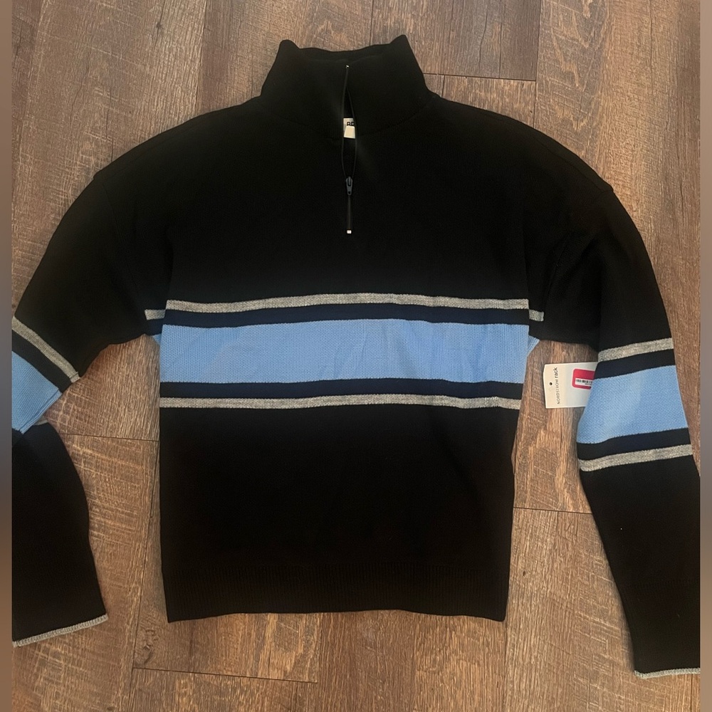 NWT cute quarter zipper sweater with a collar, size S from BP